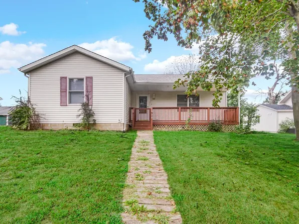 310 Jones St, North Judson, IN 46366