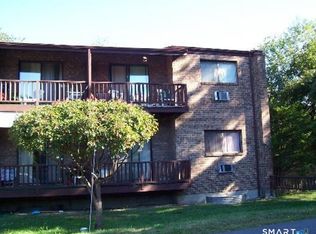 Stoneleigh Square, Stratford, CT 06614