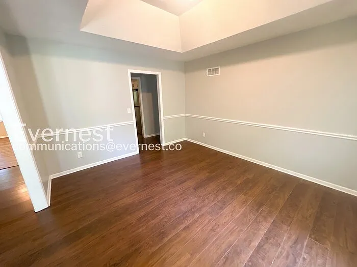 9805 N Wayne Ave — Photo 34