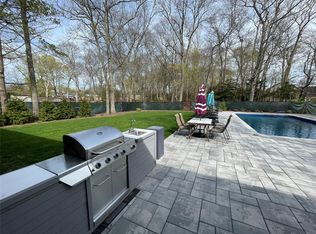 47 Beachfern Rd, Center Moriches, NY 11934