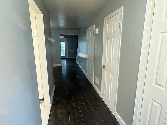 3rd image of 707 S 11th St