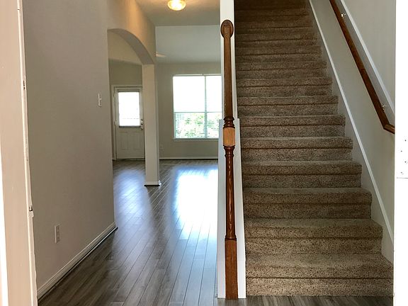 4th image of 25 Oakland Park Dr