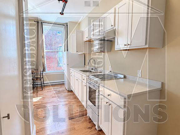 5th image of 25 Main St #1
