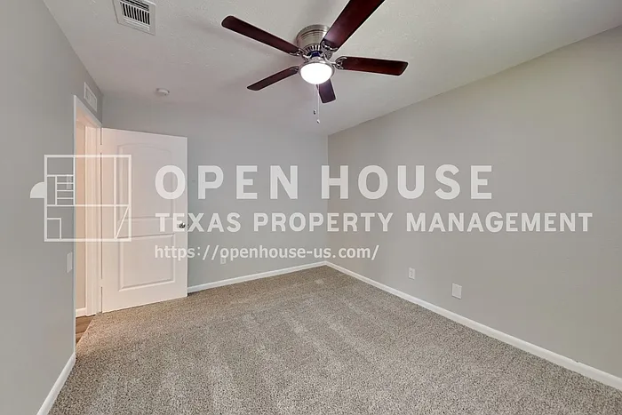 5028 Amhurst Ln — Photo 16