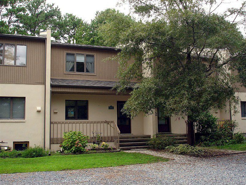 1st image of 795B Salt Pond Cir