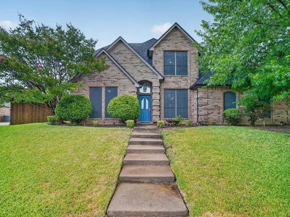 813 Cardinal Ridge Rd, Burleson, TX 76028