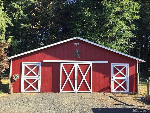 Quality stick-built barn is 30x20.   Value huge... Cost to build one similar...  I'd say about $25K.  For you... Gift with purchase.  ;-)  