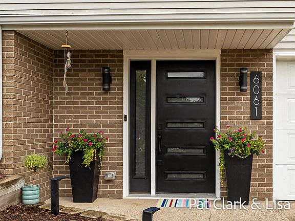 5th image of 6061 Ridgeview Dr
