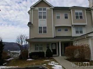 322 Highridge Ct, Peekskill, NY 10566