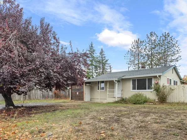 4042 Depriest St, Roseburg, OR 97471