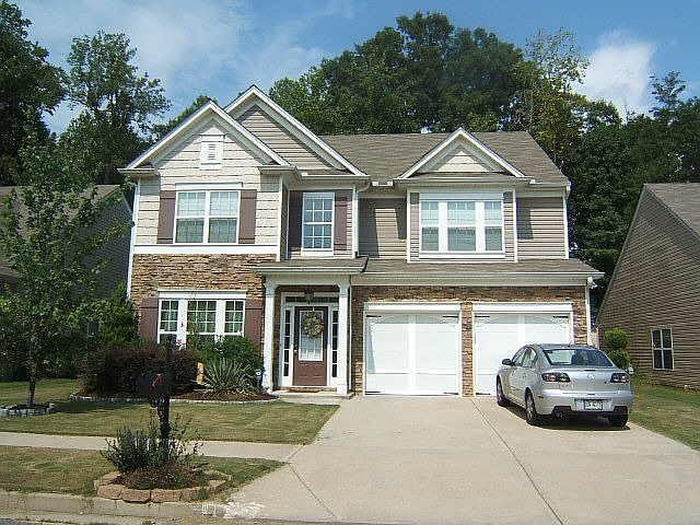 1st image of 2627 Woodford Ln