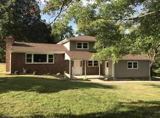 9 Valley View Dr, Flemington, NJ 08822