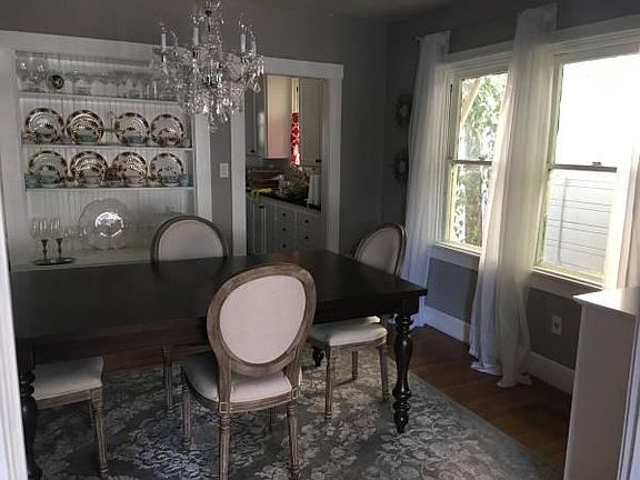 Formal dining room
