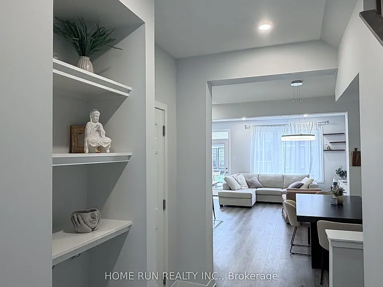 219 Billrian Cres — Photo 4