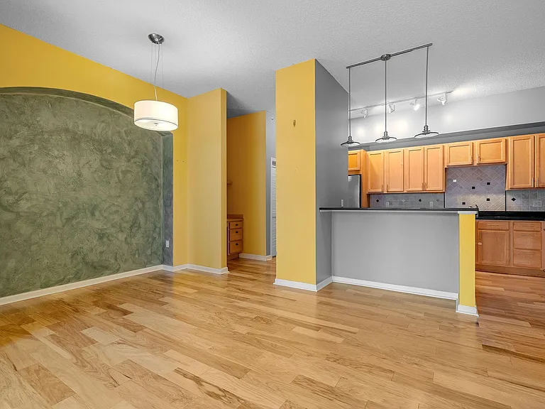 500 E Grant St #207 — Photo 4