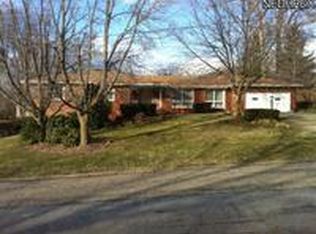 8531 Sleepy Holw NE, Warren, OH