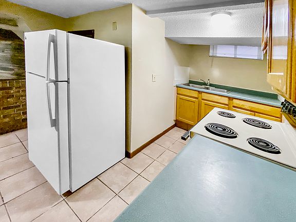 2nd image of 404 S 5th St APT C
