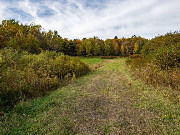 3rd image of 6263 Turnpike Rd