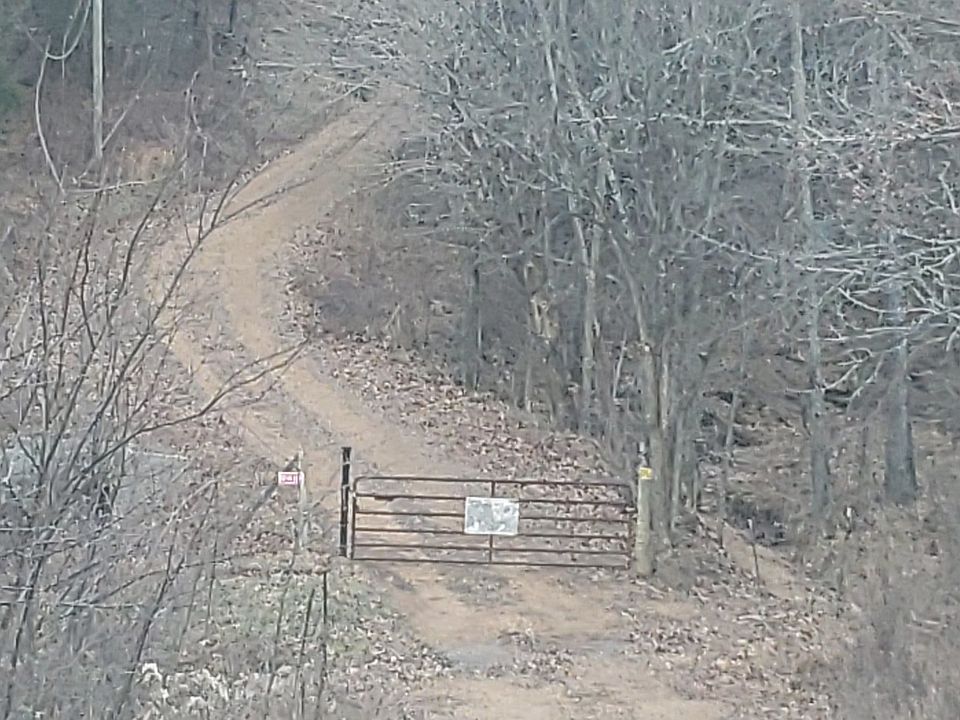 1st image of 165 Hill Klein Rd
