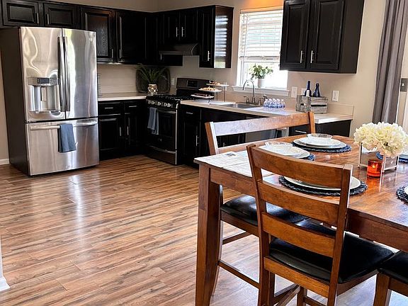 2nd image of 202 Carriage Dr #202