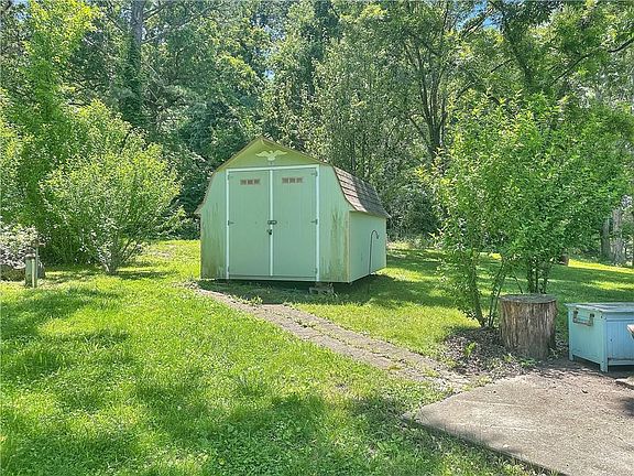 4th image of 29822 McGinnis Rd