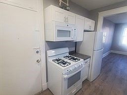 3rd image of 738 Washington St #30