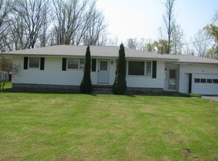 5248 Mapleton Rd, Lockport, NY 14094