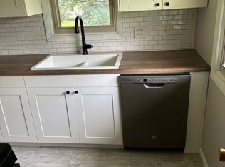 1008 Hackmann Cir NE, Fridley, MN 55432