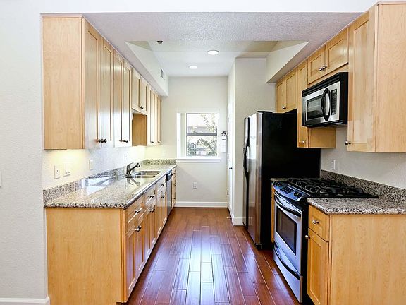5th image of 1182 Walker Ave Unit 121
