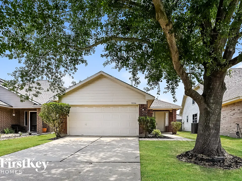 7234 River Pines Dr