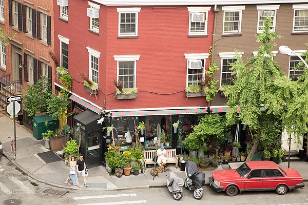 Rented by AJ Clarke | media 35