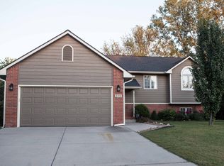 4312 N Rushwood Cir, Wichita, KS 67226