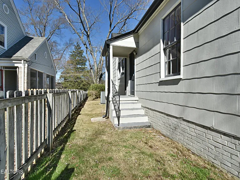 2622 Fairmont Blvd — Photo 25