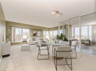 237 King St W #1008, Cambridge, ON N3H5L2