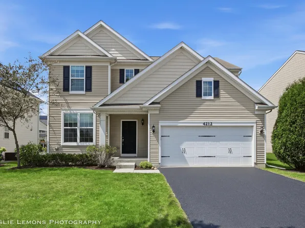 4212 Fraser Cir, Naperville, IL 60564