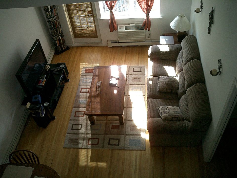 living room as viewed from loft