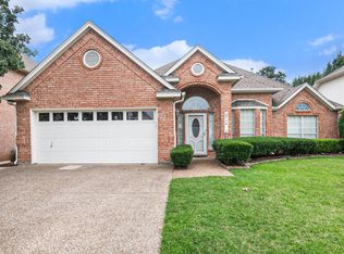 2716 Mimosa Ct, Bedford, TX 76021