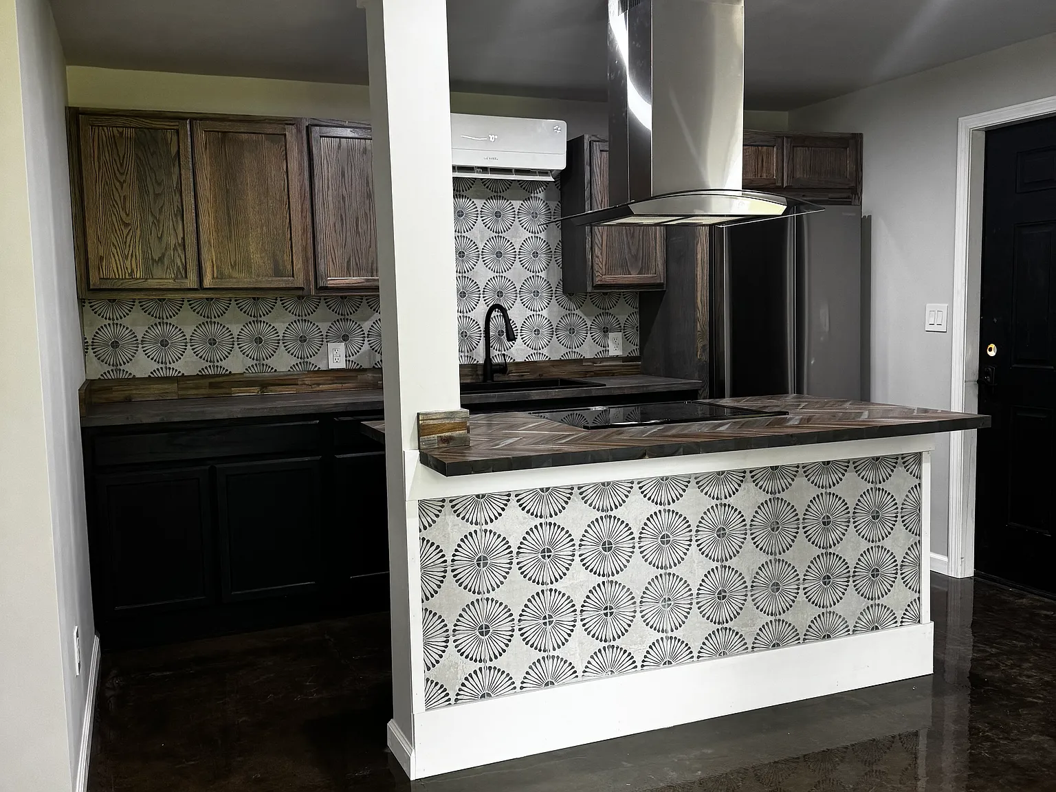 1 bed, 680 sqft, $1,450 — Photo 2