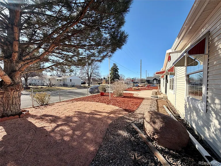 4095 W Arizona Ave — Photo 28