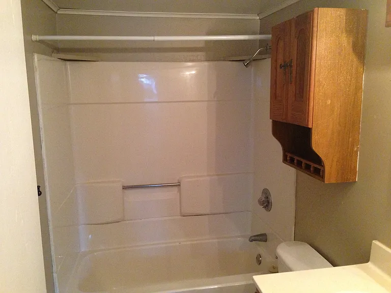 906 Eastwich Dr — Photo 5