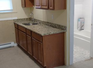 18 Lafayette St APT 1, Worcester, MA 01608