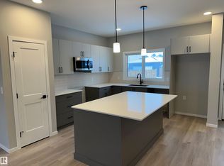 28 Hunter Pl, Spruce Grove, AB T7X 3W3