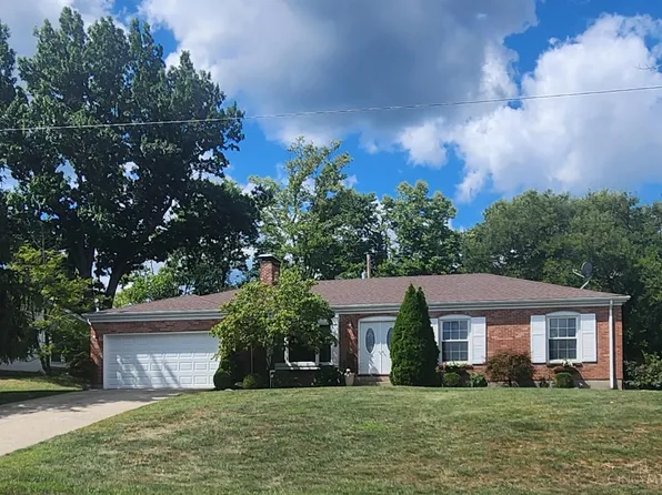 27 W Fairway Dr, Hamilton, OH 45013