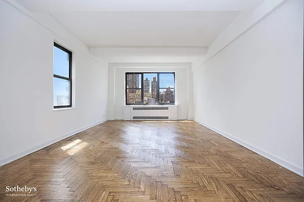 Sold by Sotheby's International Realty | media 2