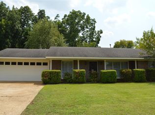 575 Larkwood Dr, Montgomery, AL 36109