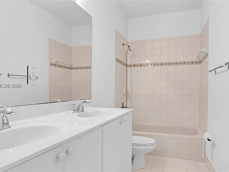 10863 NW 85th St — Photo 23