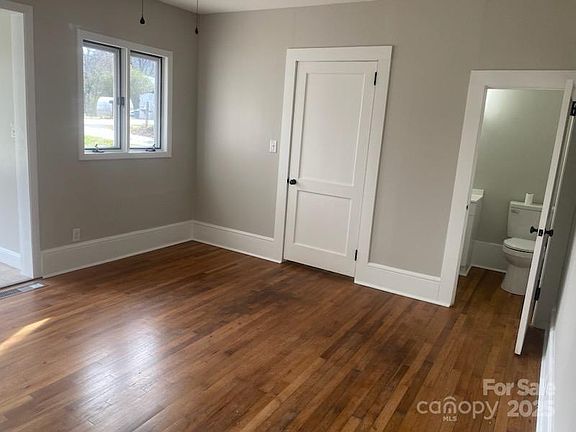 2nd image of 107 Lr Smith Ave