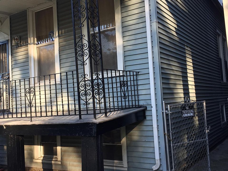 Front of house with side walkway