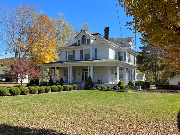 310 N Church St, Mountain City, TN 37683