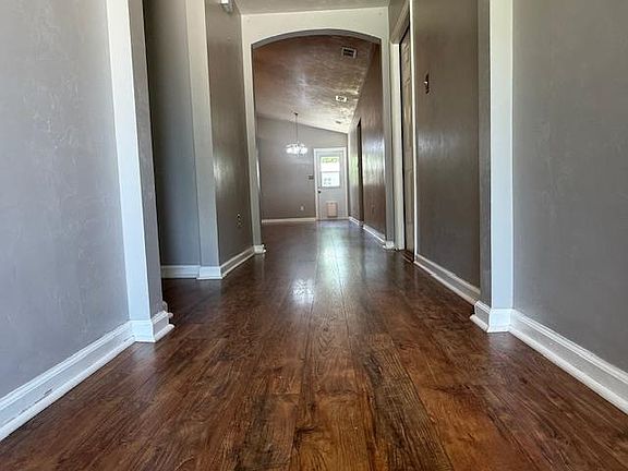 2nd image of 5521 Green Meadows Ct
